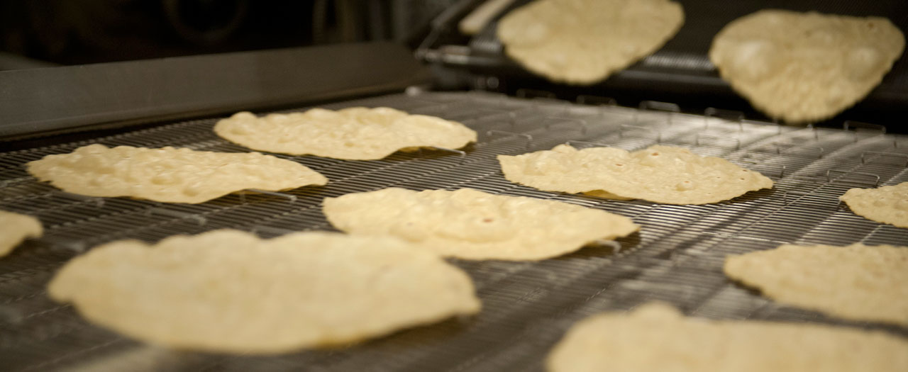 La-Tortilla-Factory-Tortilla-Making-1280-525