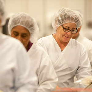 La-Tortilla-Factory-Workers-300-300